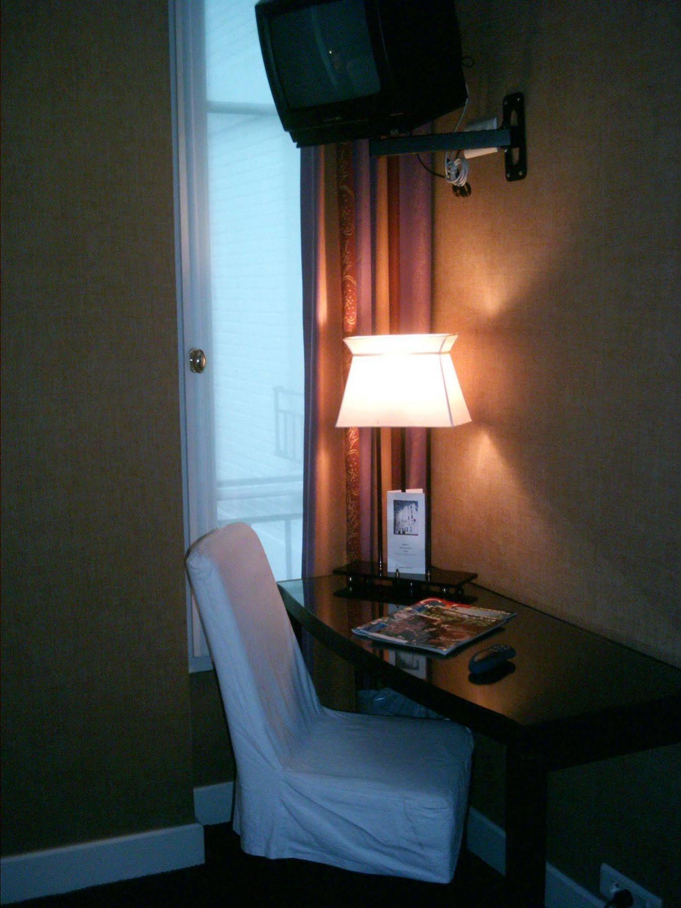 Hotel De La Jatte 3*